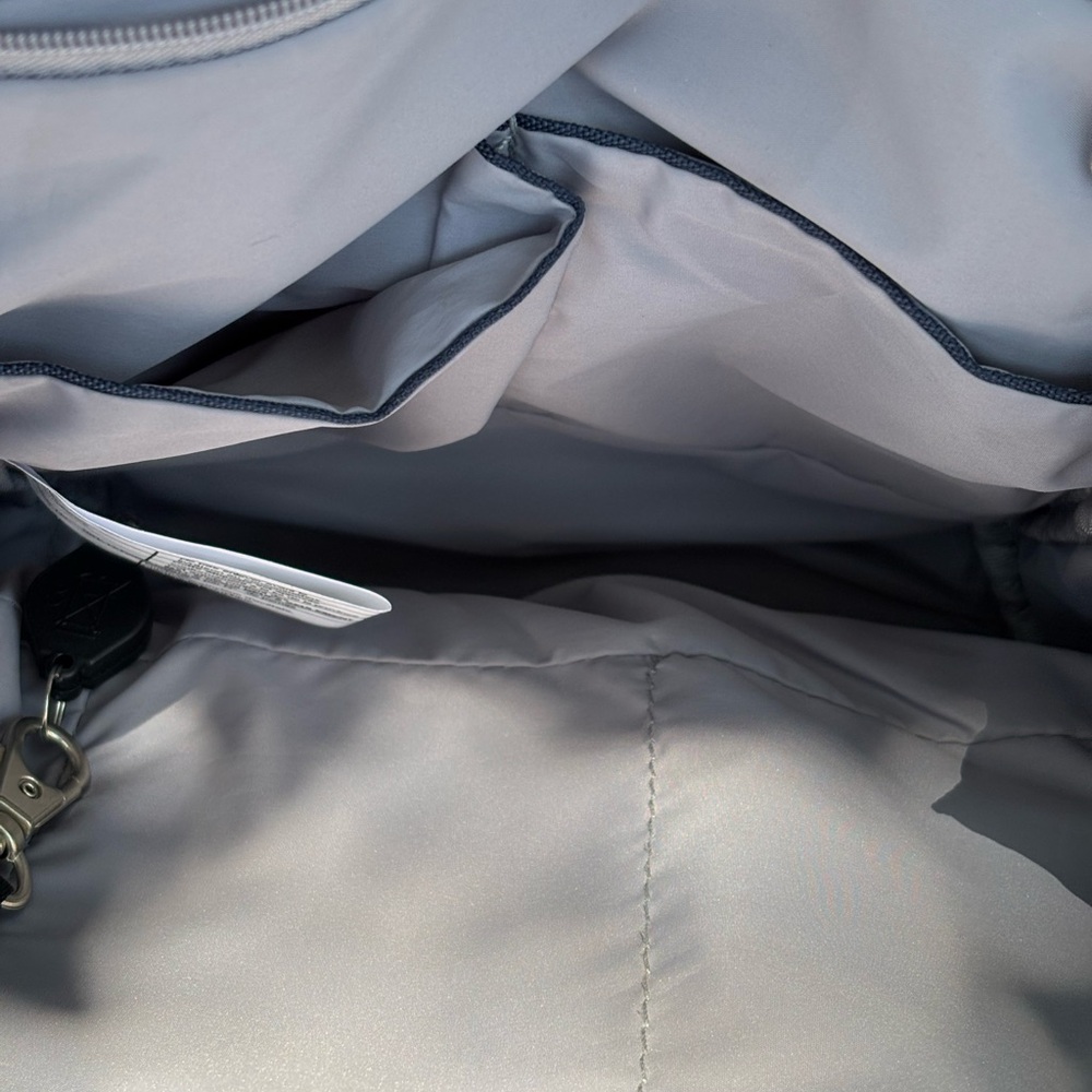 Travelon Blue Messenger Bag with Anti-Theft Features - Picture 5 of 10